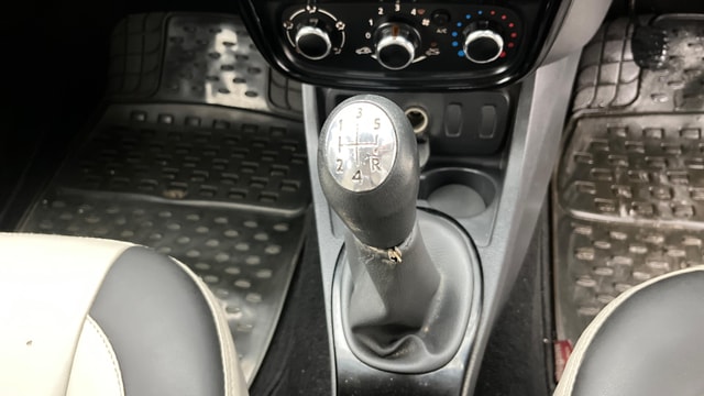 View Renault Duster Image 37 Used Renault Duster Image 37