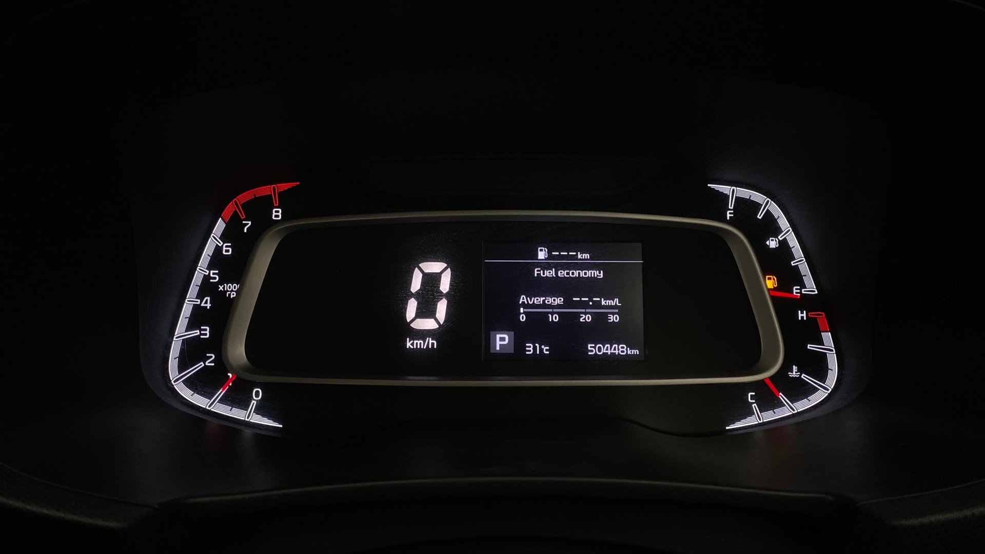 View 2020 Kia Sonet HTK Plus DCT Petrol Image 34 Used 2020 Kia Sonet HTK Plus DCT Petrol Image 34