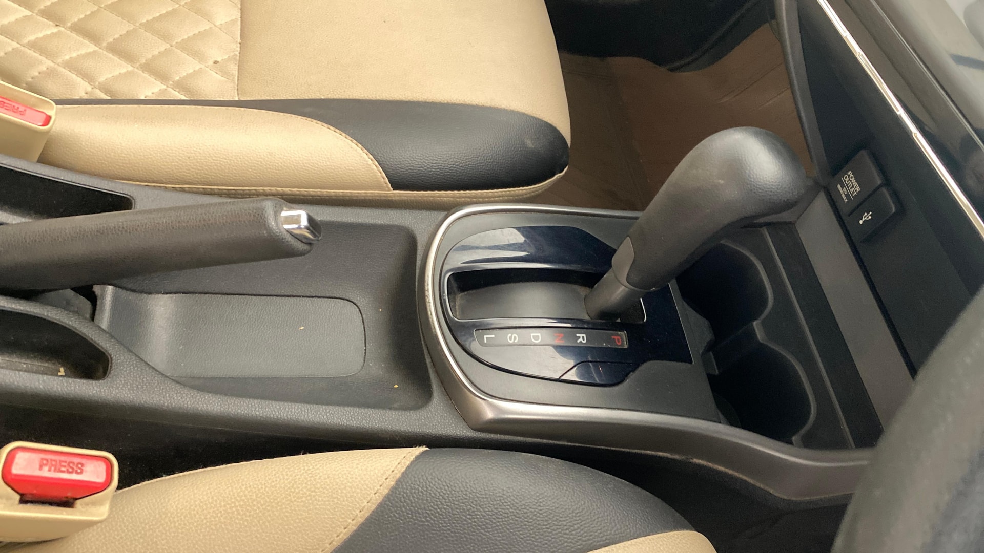 View 2016 Honda City ZX MT Diesel Anniversary Edition Image 39 Used 2016 Honda City ZX MT Diesel Anniversary Edition Image 39