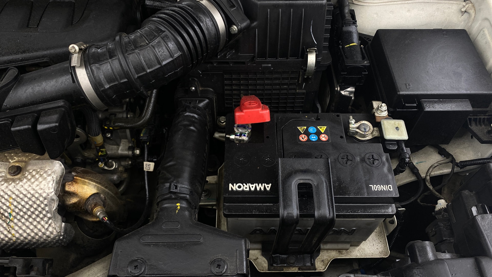 Used 2023 Mahindra XUV300 Used 2023 Mahindra XUV300