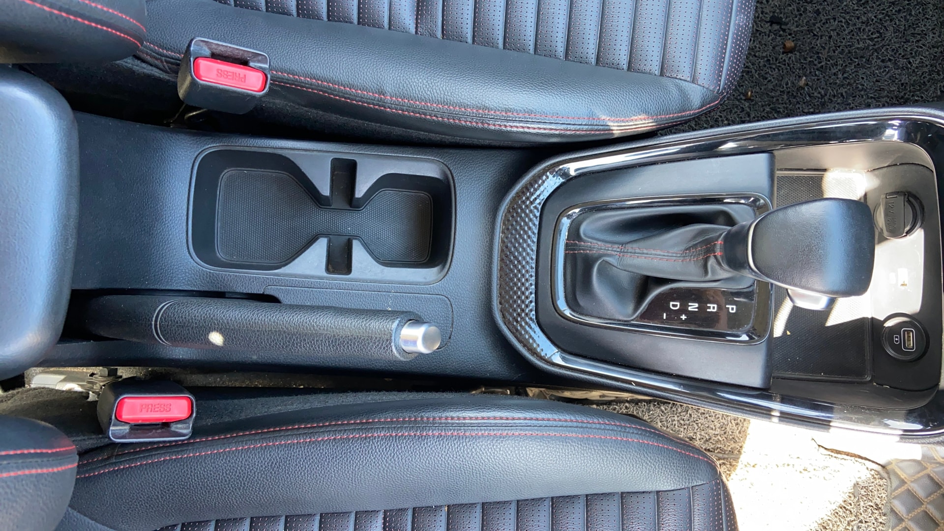 View 2022 Kia Sonet GTX Plus AT Diesel Image 41 Used 2022 Kia Sonet GTX Plus AT Diesel Image 41