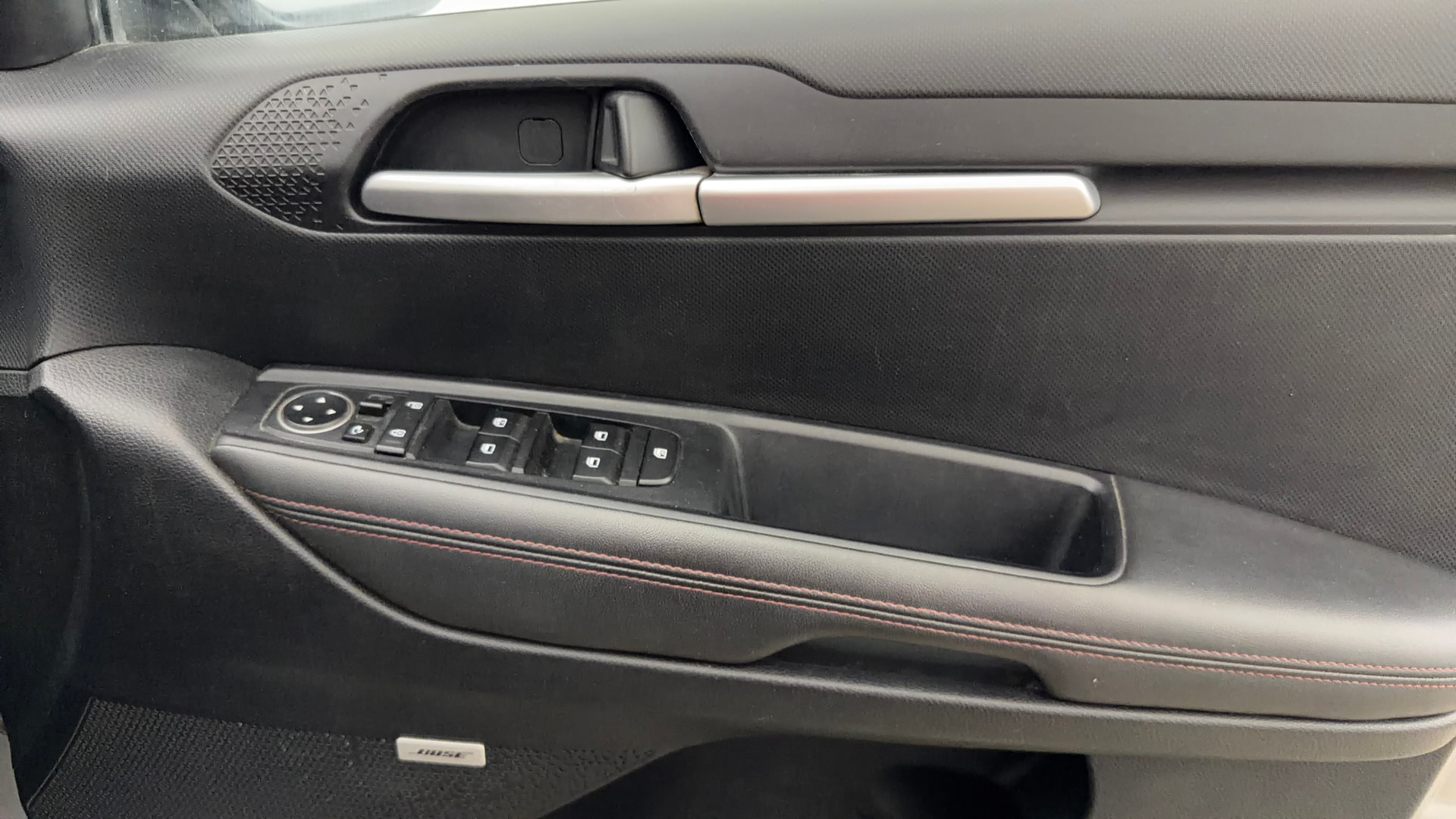 View 2020 Kia Sonet GTX Plus DCT Petrol Image 35 Used 2020 Kia Sonet GTX Plus DCT Petrol Image 35