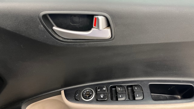 View Hyundai Grand i10 Image 32 Used Hyundai Grand i10 Image 32
