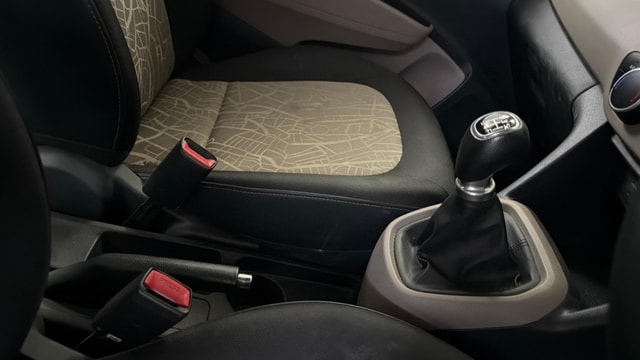 View Hyundai Grand i10 Image 37 Used Hyundai Grand i10 Image 37