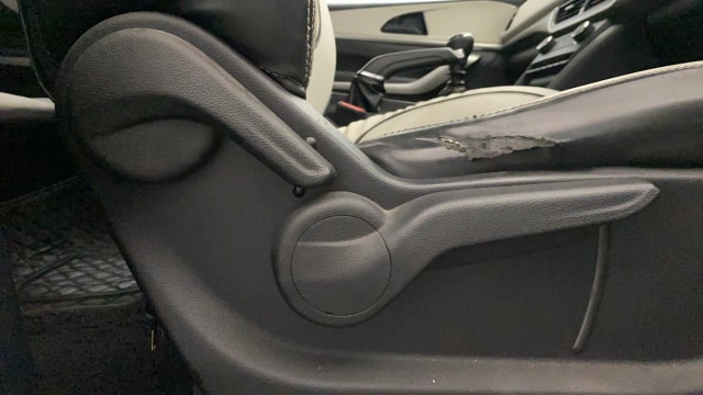 View Mahindra XUV700 Image 18 Used Mahindra XUV700 Image 18