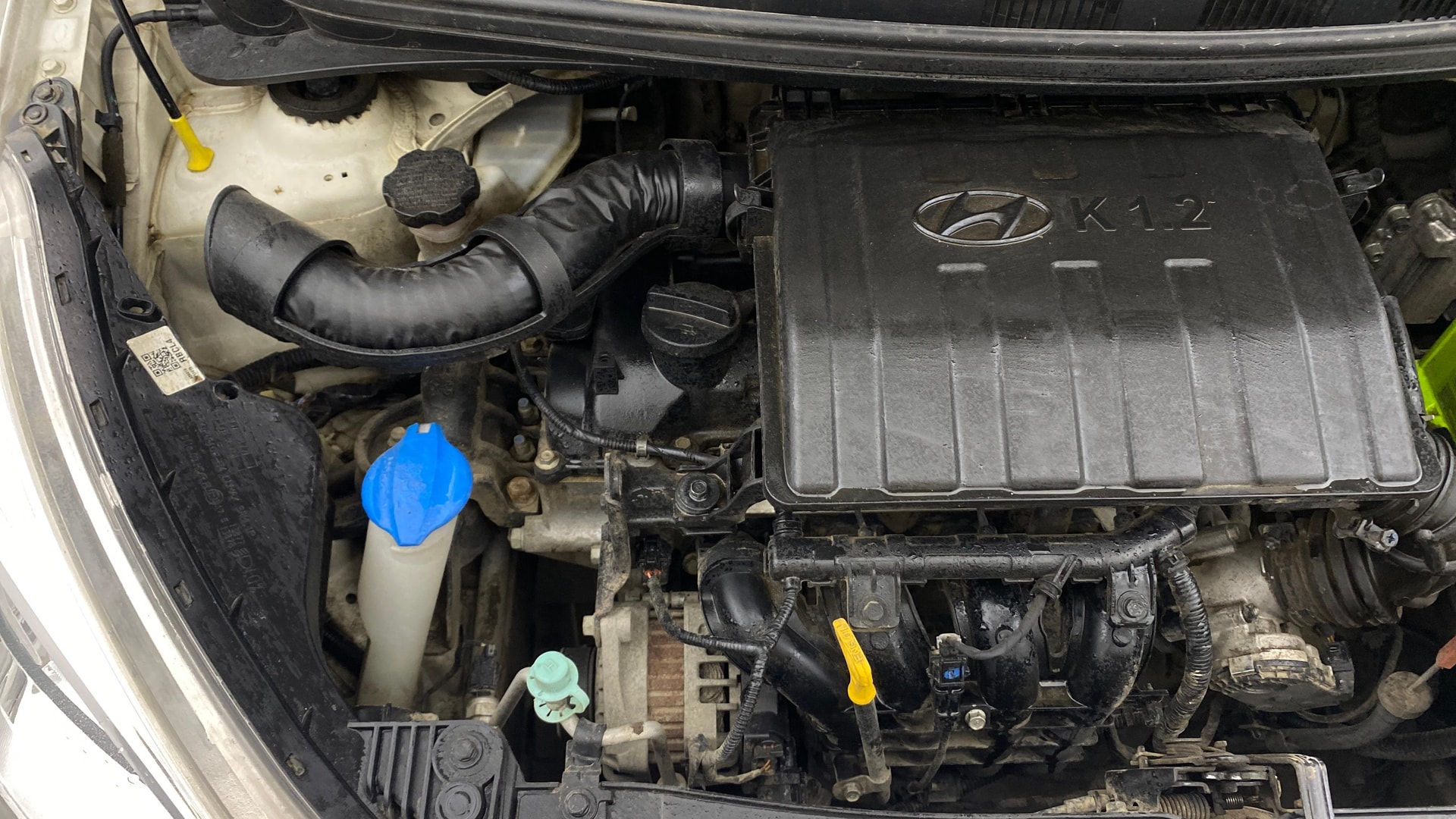 View 2019 Hyundai Grand i10 1.2 Sportz AT Petrol Image 3 Used 2019 Hyundai Grand i10 1.2 Sportz AT Petrol Image 3
