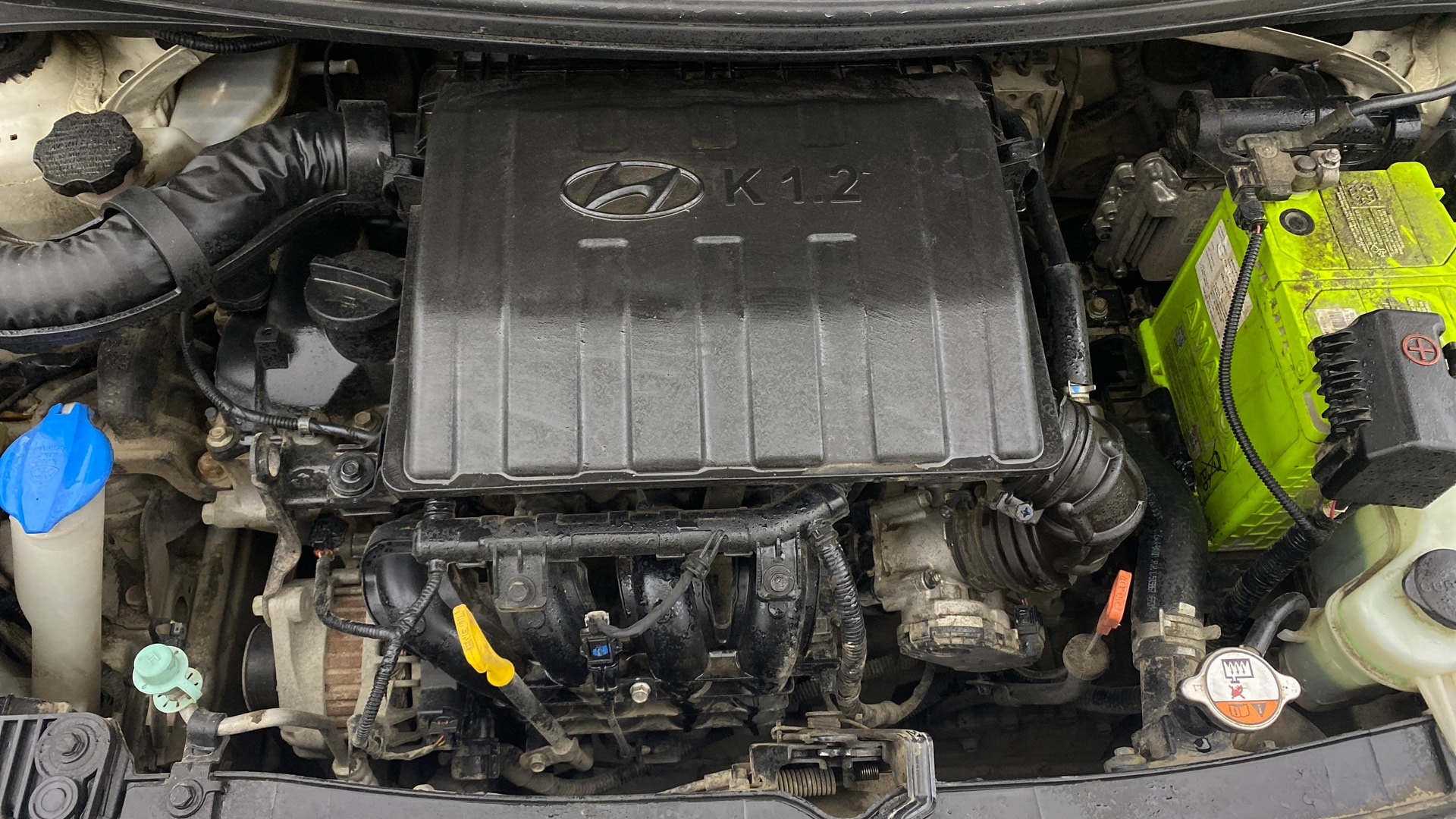 View 2019 Hyundai Grand i10 1.2 Sportz AT Petrol Image 41 Used 2019 Hyundai Grand i10 1.2 Sportz AT Petrol Image 41