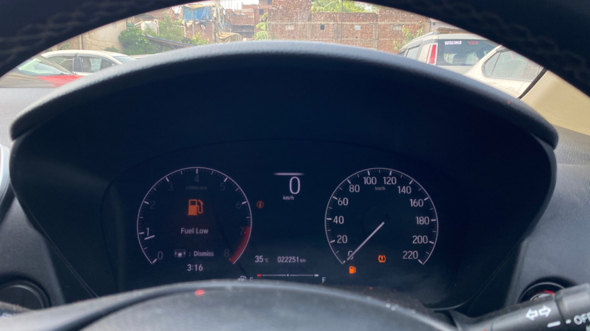 View 2022 Honda City ZX MT Diesel Anniversary Edition Image 37 Used 2022 Honda City ZX MT Diesel Anniversary Edition Image 37