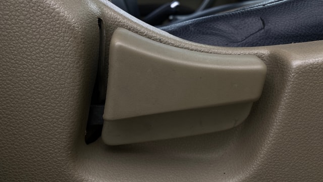 View Mahindra TUV300 Image 18 Used Mahindra TUV300 Image 18