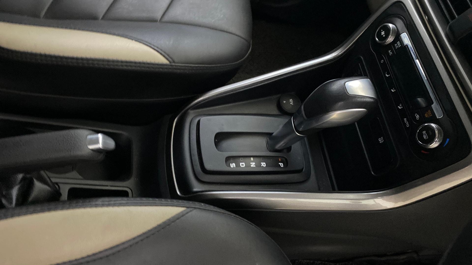 View 2020 Ford EcoSport 1.5 TDCi Diesel Ambiente BS IV Image 41 Used 2020 Ford EcoSport 1.5 TDCi Diesel Ambiente BS IV Image 41