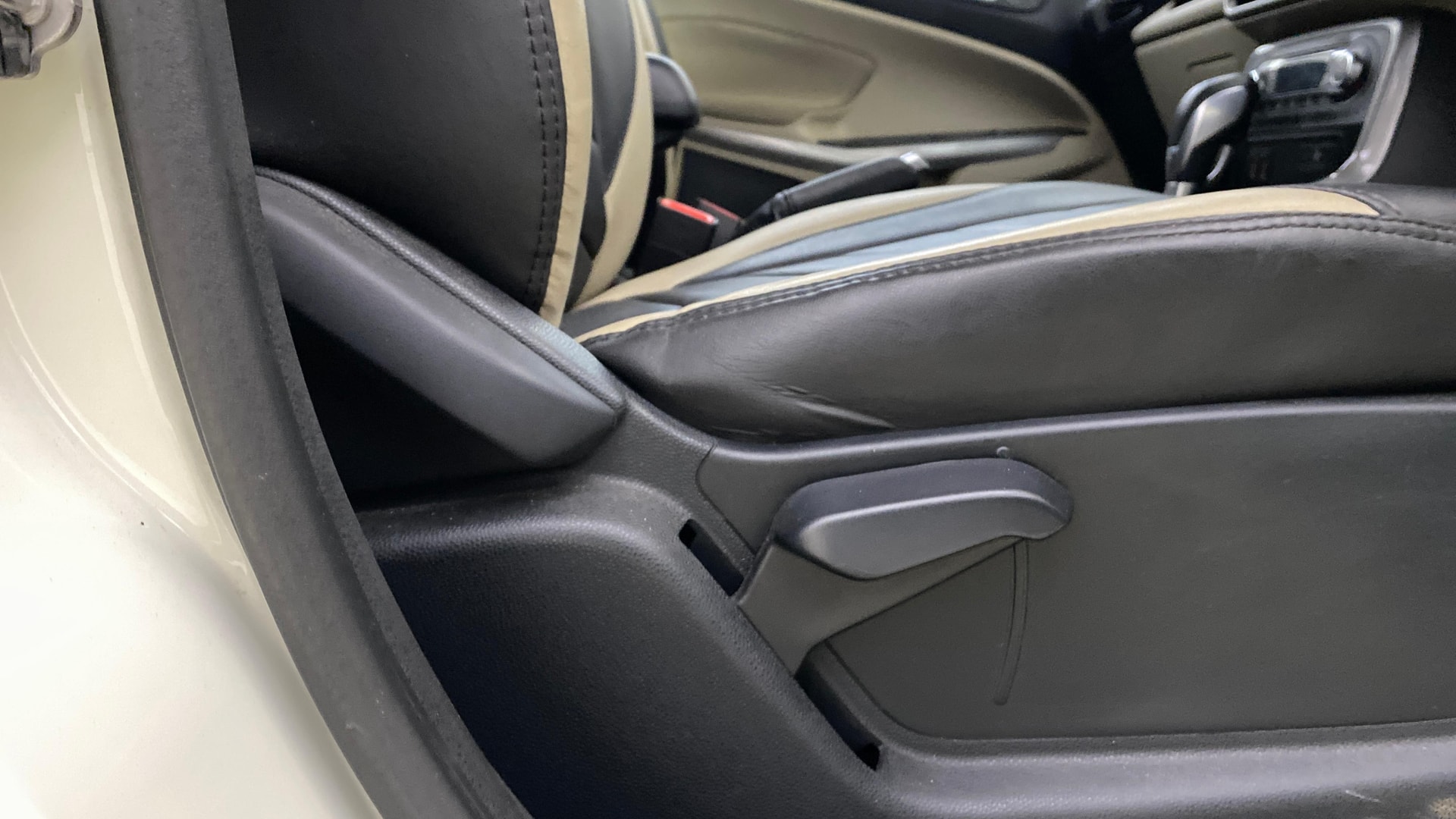View 2020 Ford EcoSport 1.5 TDCi Diesel Ambiente BS IV Image 19 Used 2020 Ford EcoSport 1.5 TDCi Diesel Ambiente BS IV Image 19