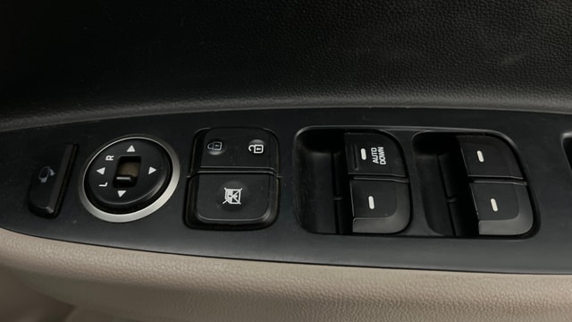 View Hyundai Grand i10 Image 33 Used Hyundai Grand i10 Image 33