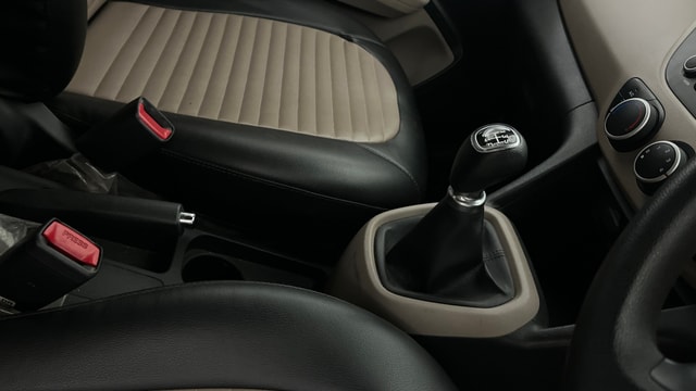 View Hyundai Grand i10 Image 38 Used Hyundai Grand i10 Image 38