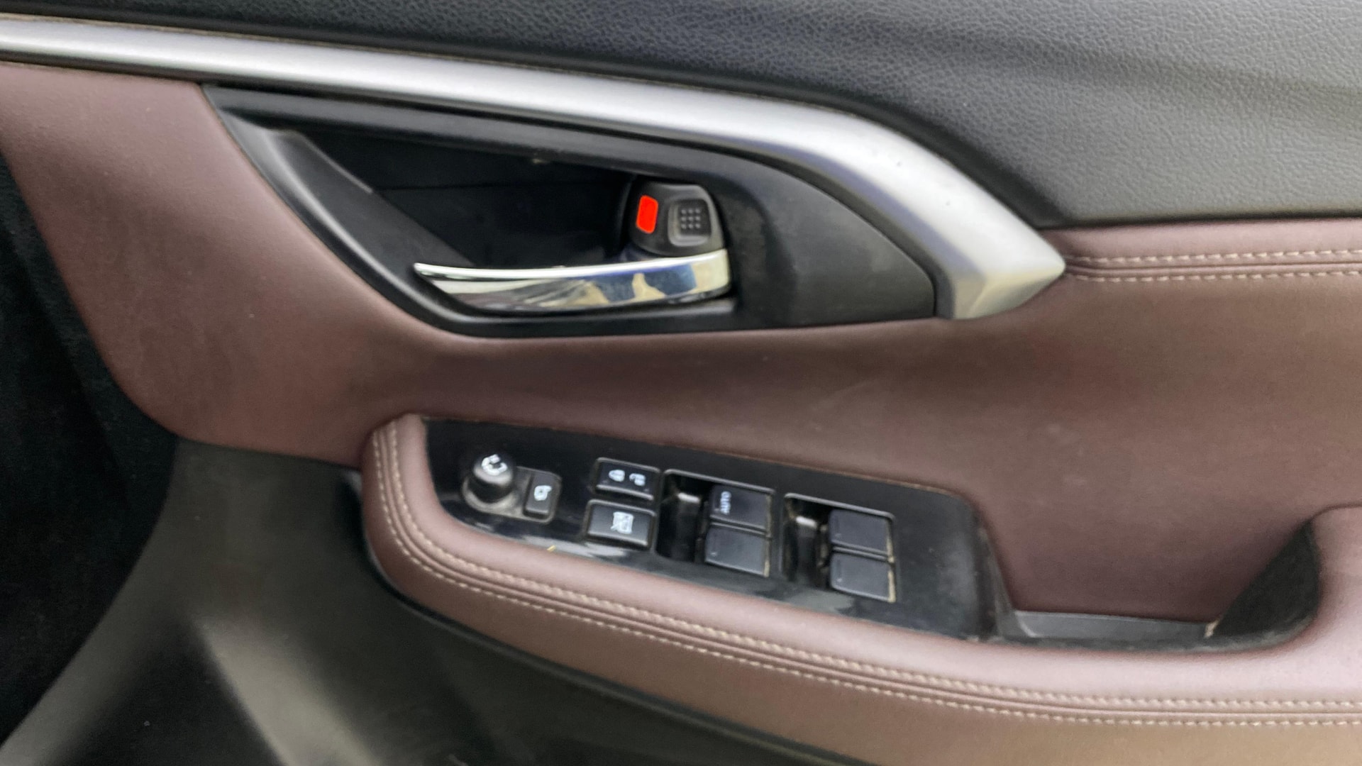 View 2023 Maruti Suzuki 1000 Base Variant Image 35 Used 2023 Maruti Suzuki 1000 Base Variant Image 35