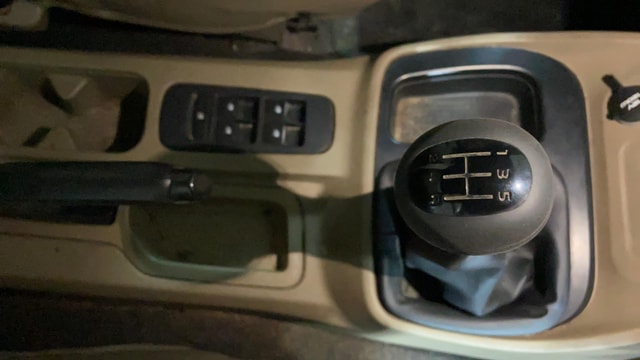 View Mahindra TUV300 Image 38 Used Mahindra TUV300 Image 38