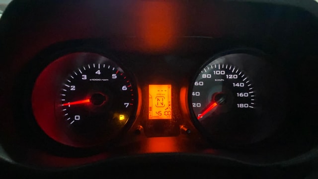 View Mahindra TUV300 Image 34 Used Mahindra TUV300 Image 34