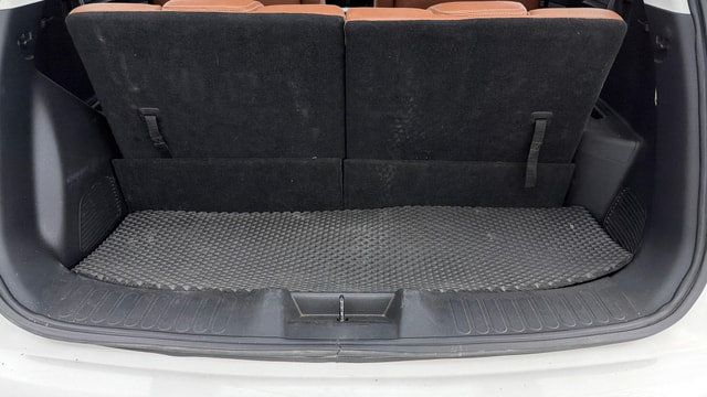 View MG Hector Plus Image 7 Used MG Hector Plus Image 7