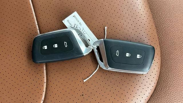 View MG Hector Plus Image 19 Used MG Hector Plus Image 19