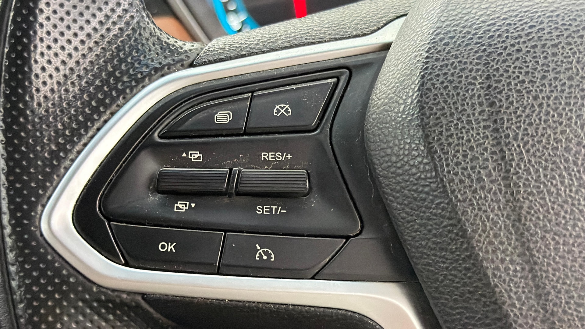 View 2022 MG Hector Plus Sharp CVT Petrol Image 3 Used 2022 MG Hector Plus Sharp CVT Petrol Image 3