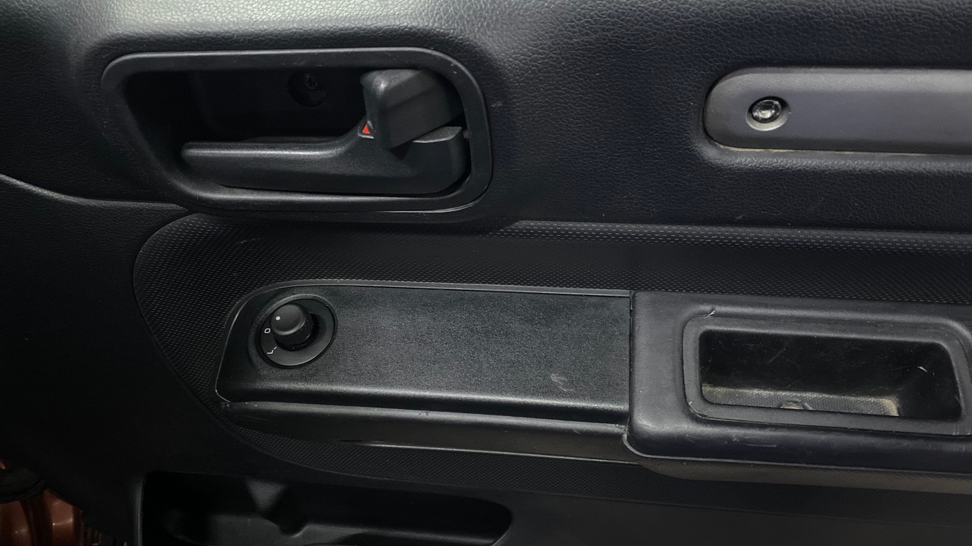 View 2021 Mahindra Thar AX Standard Manual Soft Top 6 Seater Image 39 Used 2021 Mahindra Thar AX Standard Manual Soft Top 6 Seater Image 39