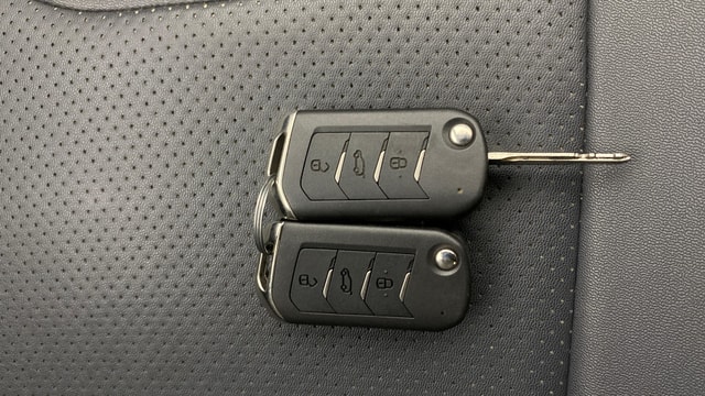 View Mahindra XUV700 Image 28 Used Mahindra XUV700 Image 28
