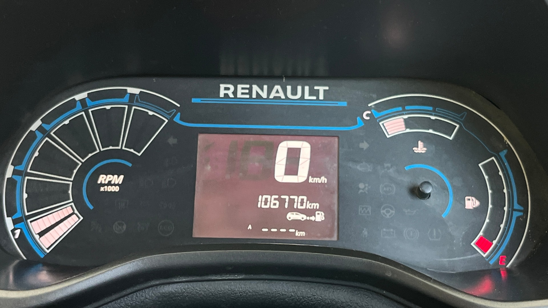 View 2019 Renault Triber RXE Image 34 Used 2019 Renault Triber RXE Image 34