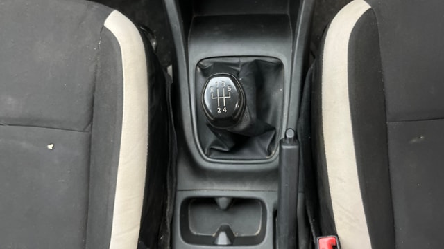 View Renault Triber Image 38 Used Renault Triber Image 38