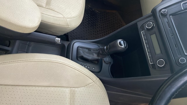 View Skoda Rapid Image 38 Used Skoda Rapid Image 38