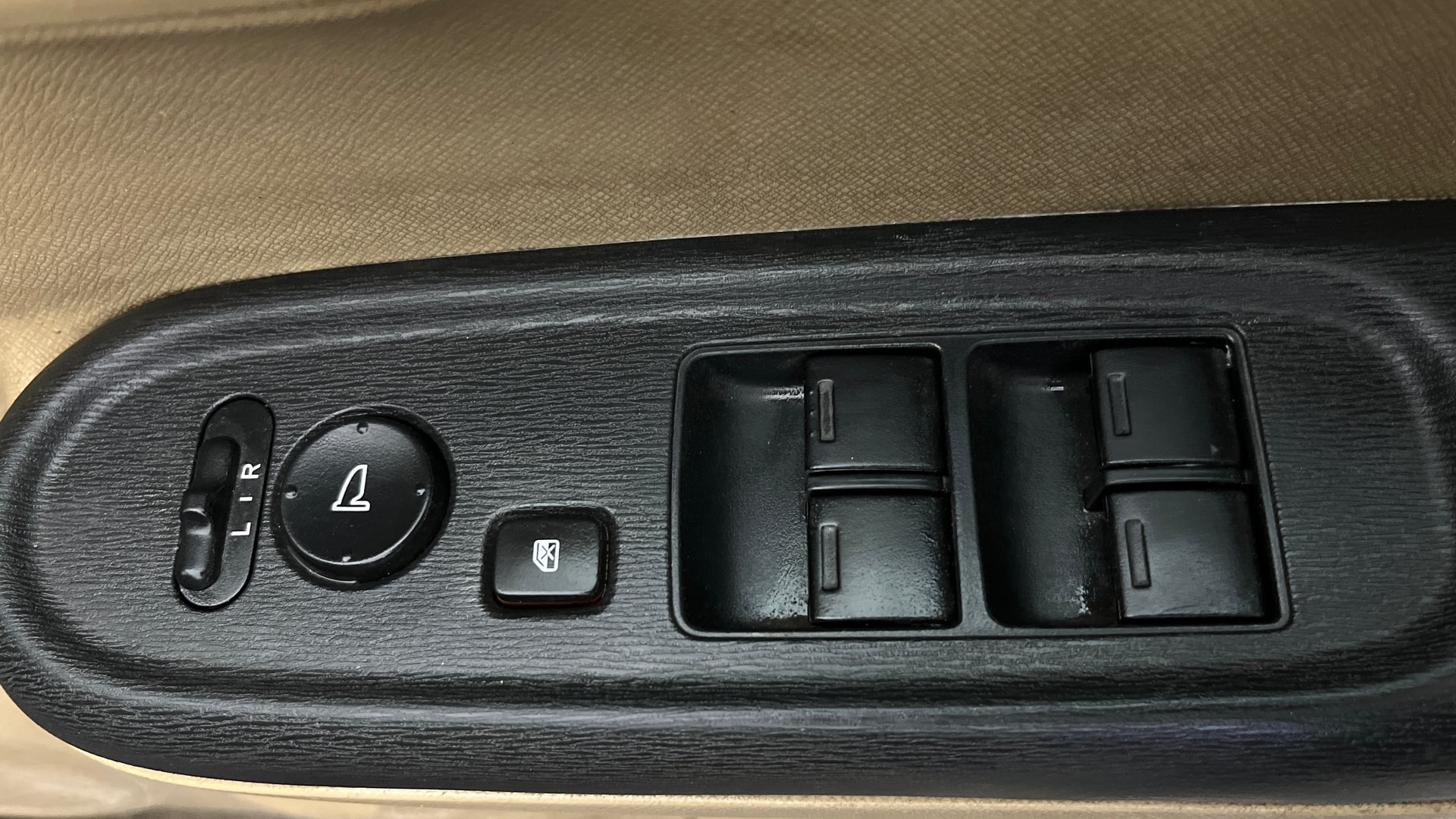 View 2014 Honda Amaze E MT Petrol BS IV Image 32 Used 2014 Honda Amaze E MT Petrol BS IV Image 32