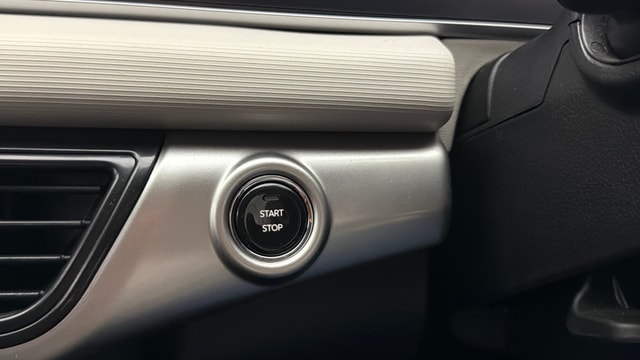View Mahindra XUV700 Image 36 Used Mahindra XUV700 Image 36