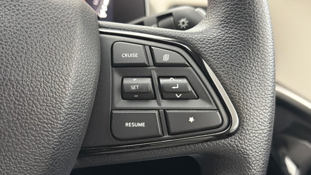 View Mahindra XUV700 Image 3 Used Mahindra XUV700 Image 3