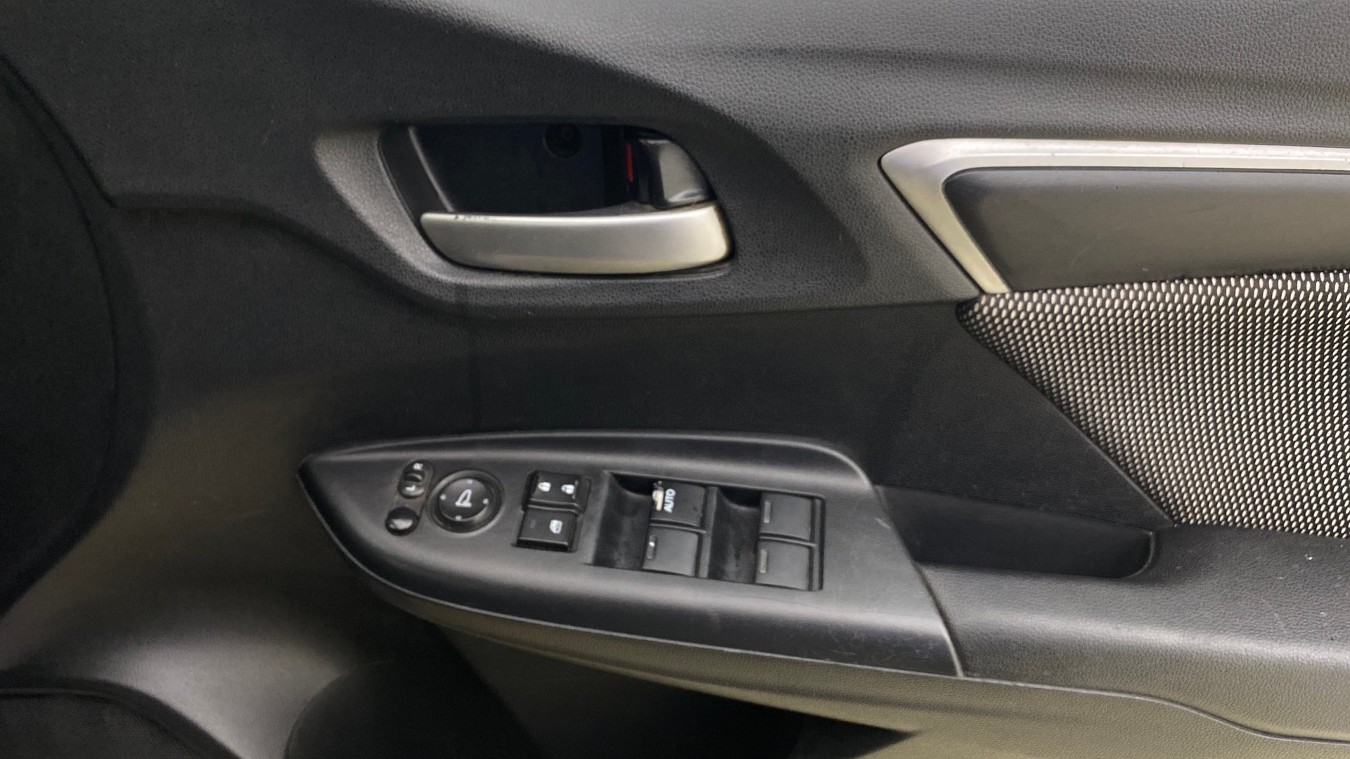 View 2018 Honda WR-V S MT Diesel Edge Edition Image 39 Used 2018 Honda WR-V S MT Diesel Edge Edition Image 39