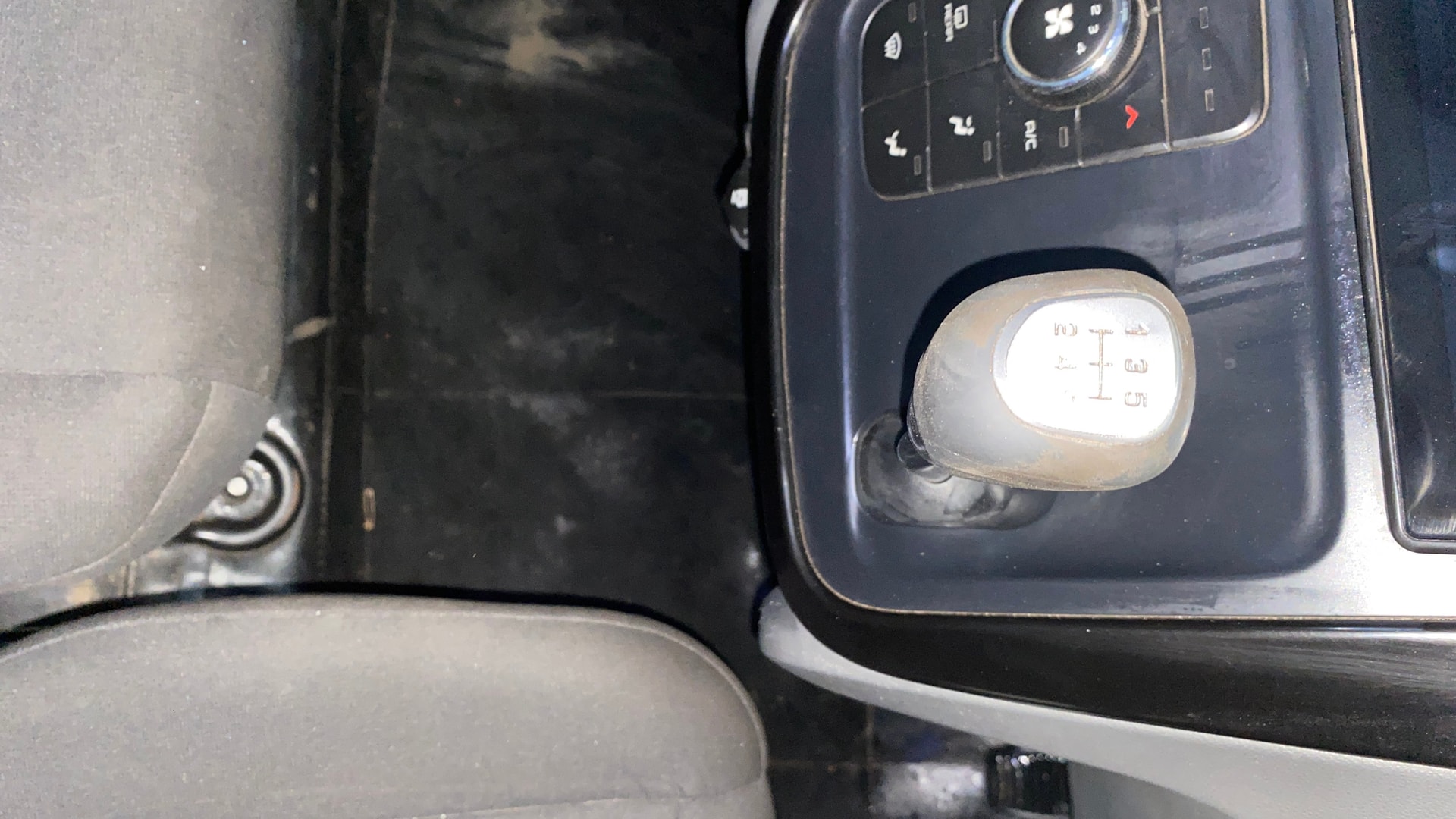 Used 2018 Mahindra KUV100 Used 2018 Mahindra KUV100