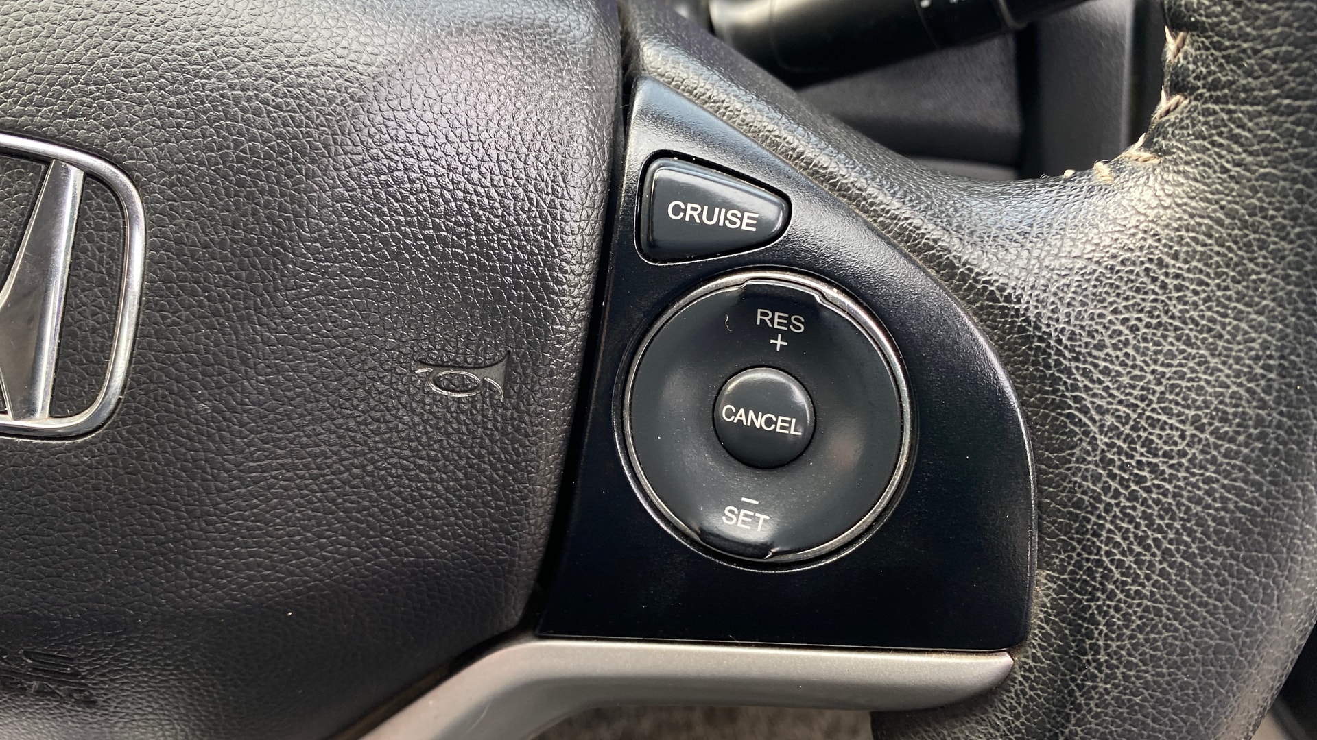 View 2021 Honda WR-V S MT Diesel Edge Edition Image 3 Used 2021 Honda WR-V S MT Diesel Edge Edition Image 3