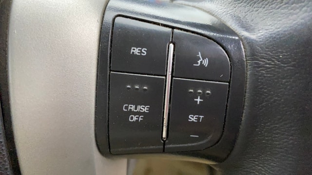 View Mahindra XUV500 Image 3 Used Mahindra XUV500 Image 3