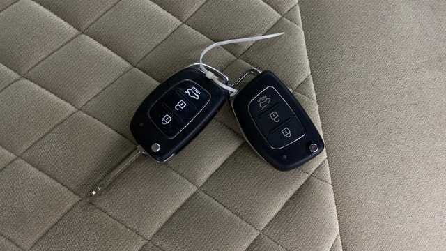 View Hyundai Xcent Image 26 Used Hyundai Xcent Image 26
