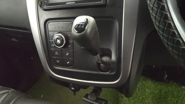 View Mahindra KUV100 Image 37 Used Mahindra KUV100 Image 37