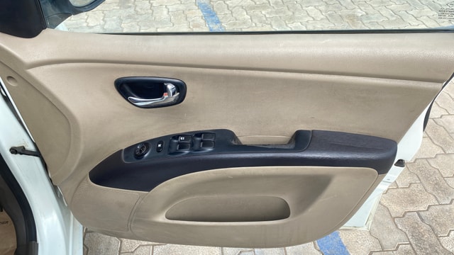 View Hyundai i10 Image 32 Used Hyundai i10 Image 32