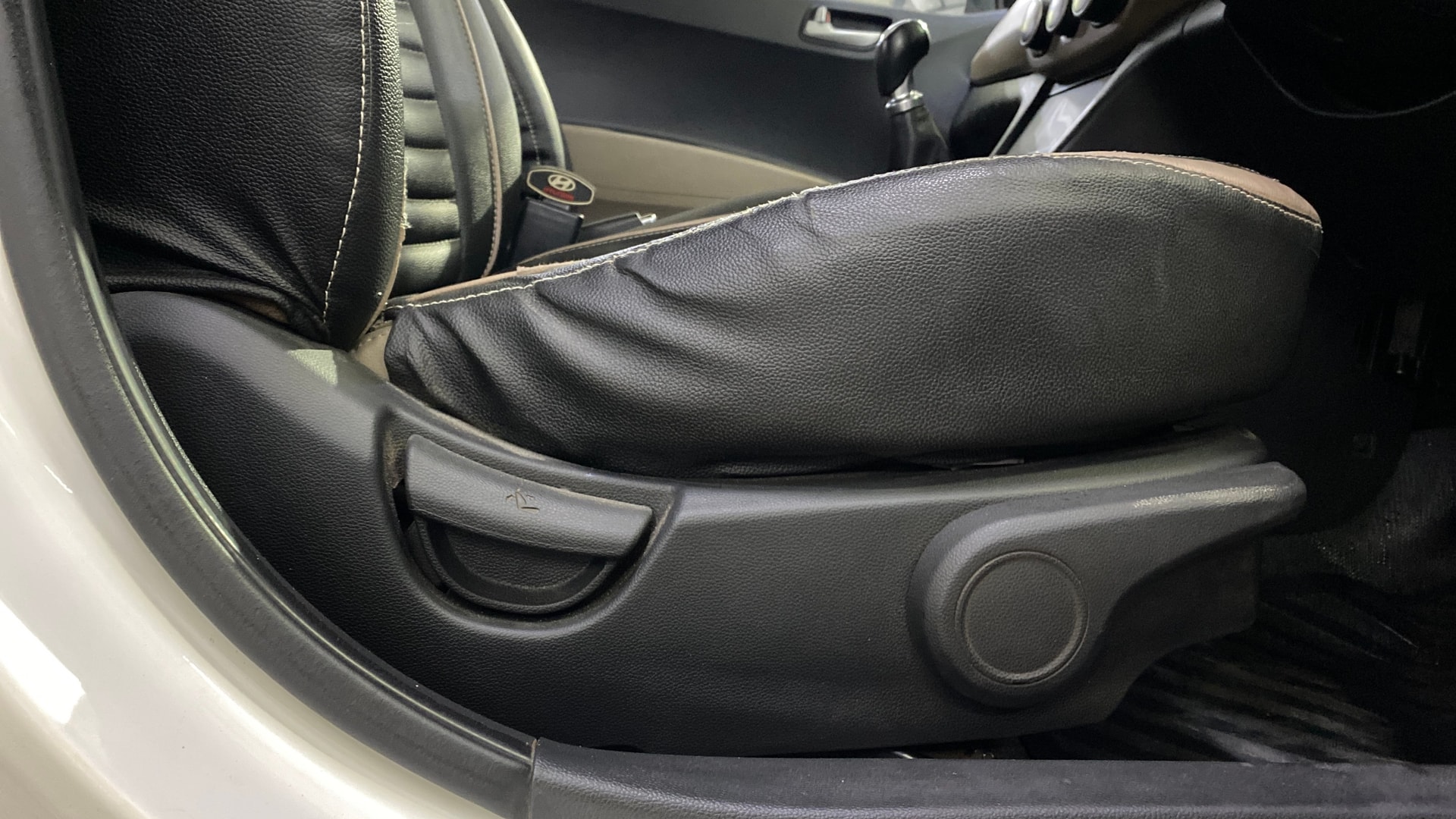 View 2018 Hyundai Xcent SX Petrol Image 18 Used 2018 Hyundai Xcent SX Petrol Image 18