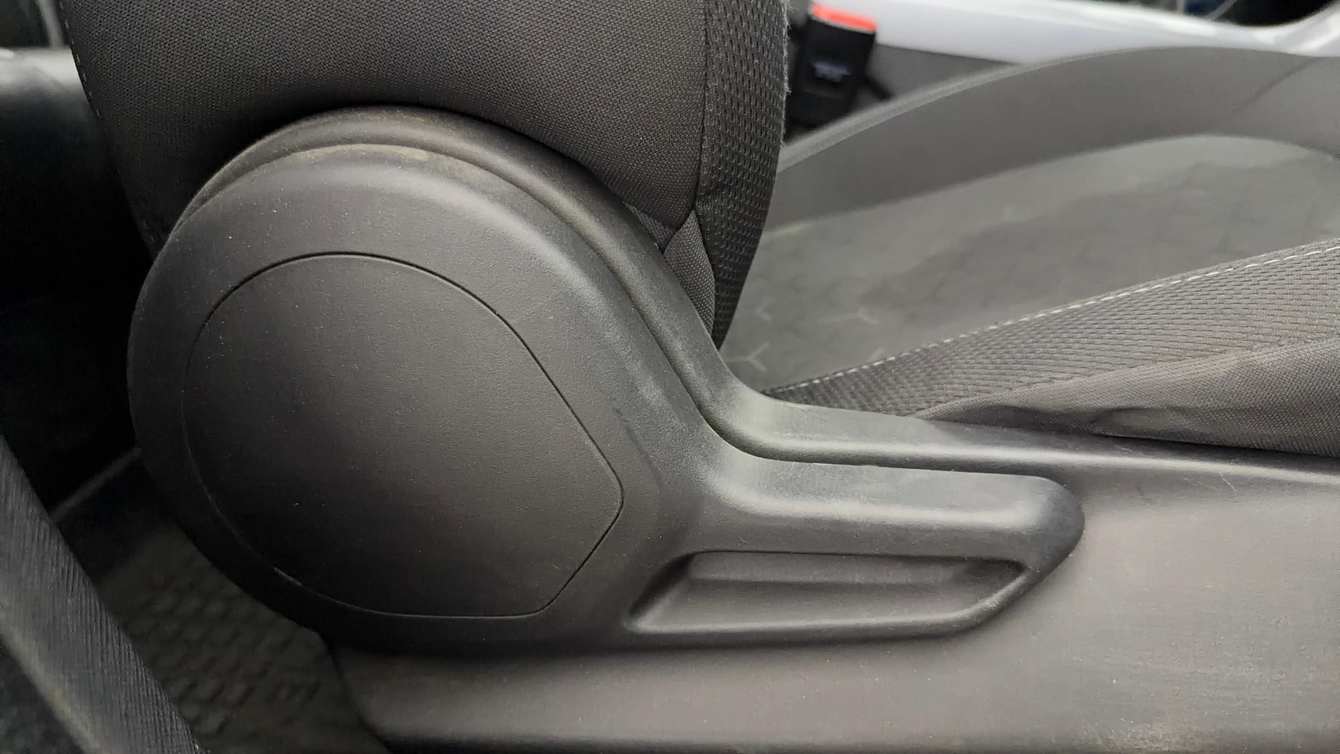 View 2020 Tata Nexon Revotron XE Image 18 Used 2020 Tata Nexon Revotron XE Image 18