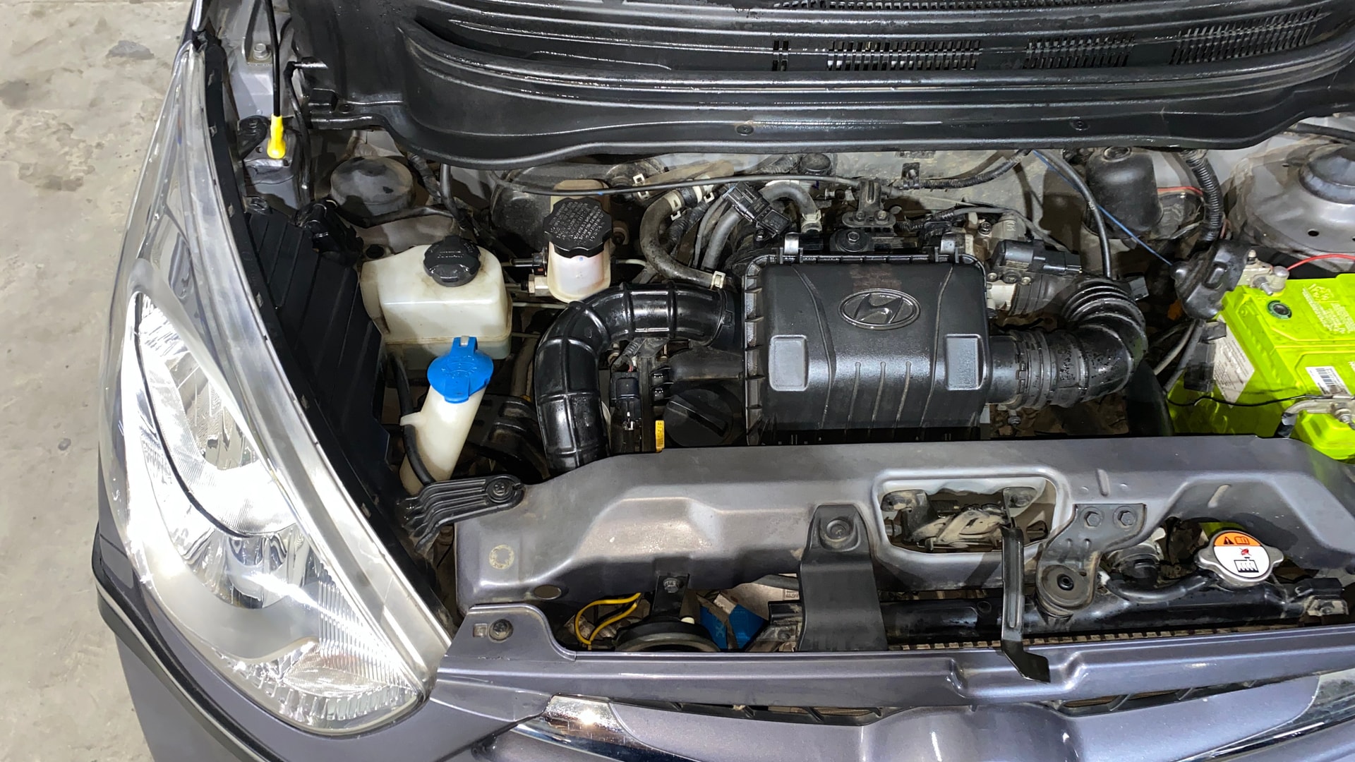 View 2018 Hyundai EON Era Plus Image 3 Used 2018 Hyundai EON Era Plus Image 3