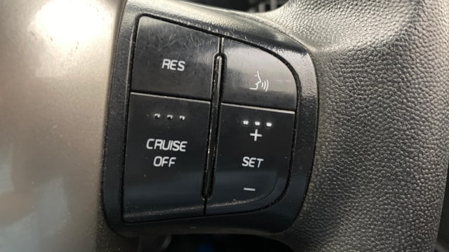 View Mahindra XUV500 Image 3 Used Mahindra XUV500 Image 3