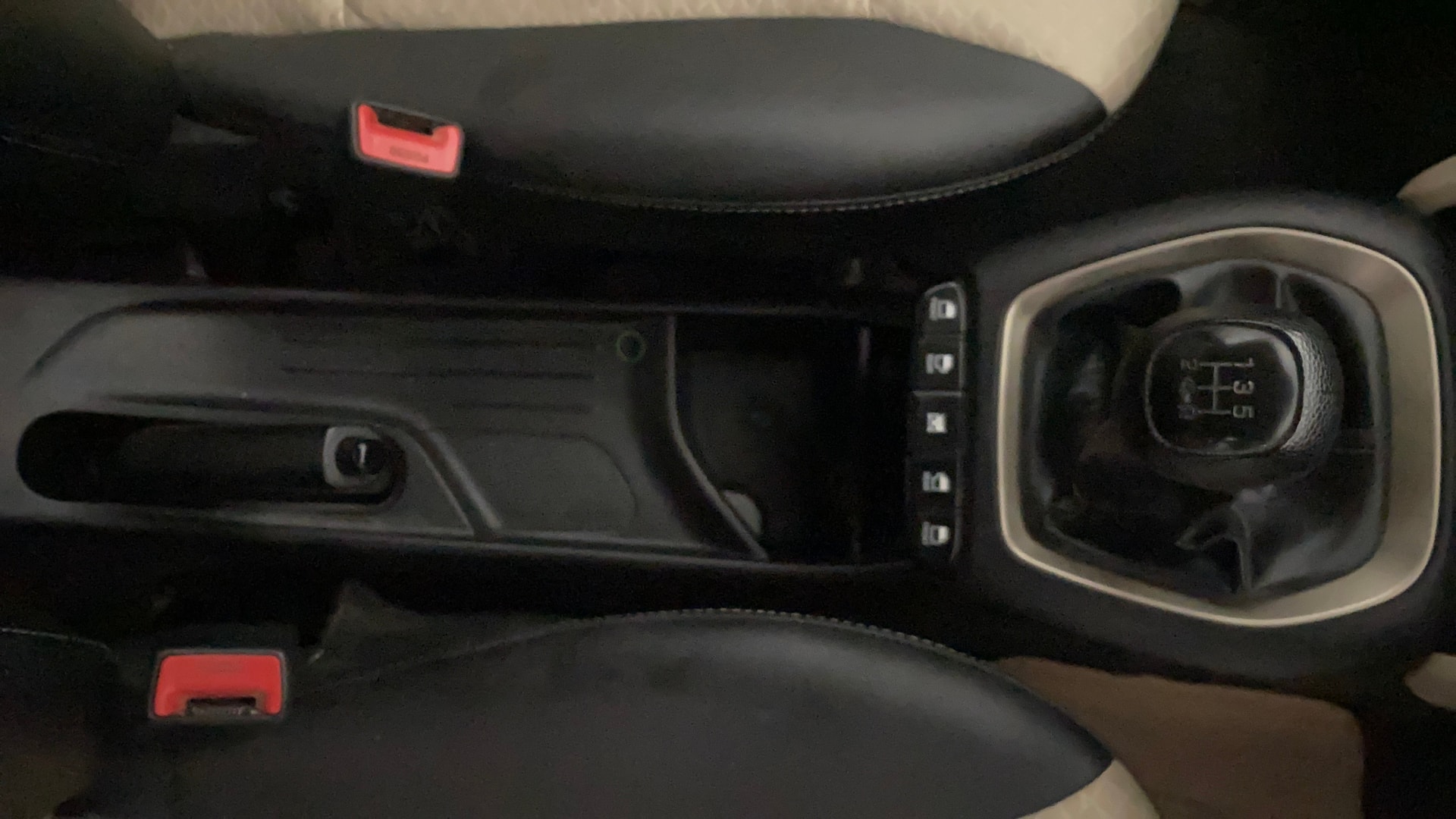 View 2019 Hyundai New Santro D-Lite Petrol Image 39 Used 2019 Hyundai New Santro D-Lite Petrol Image 39