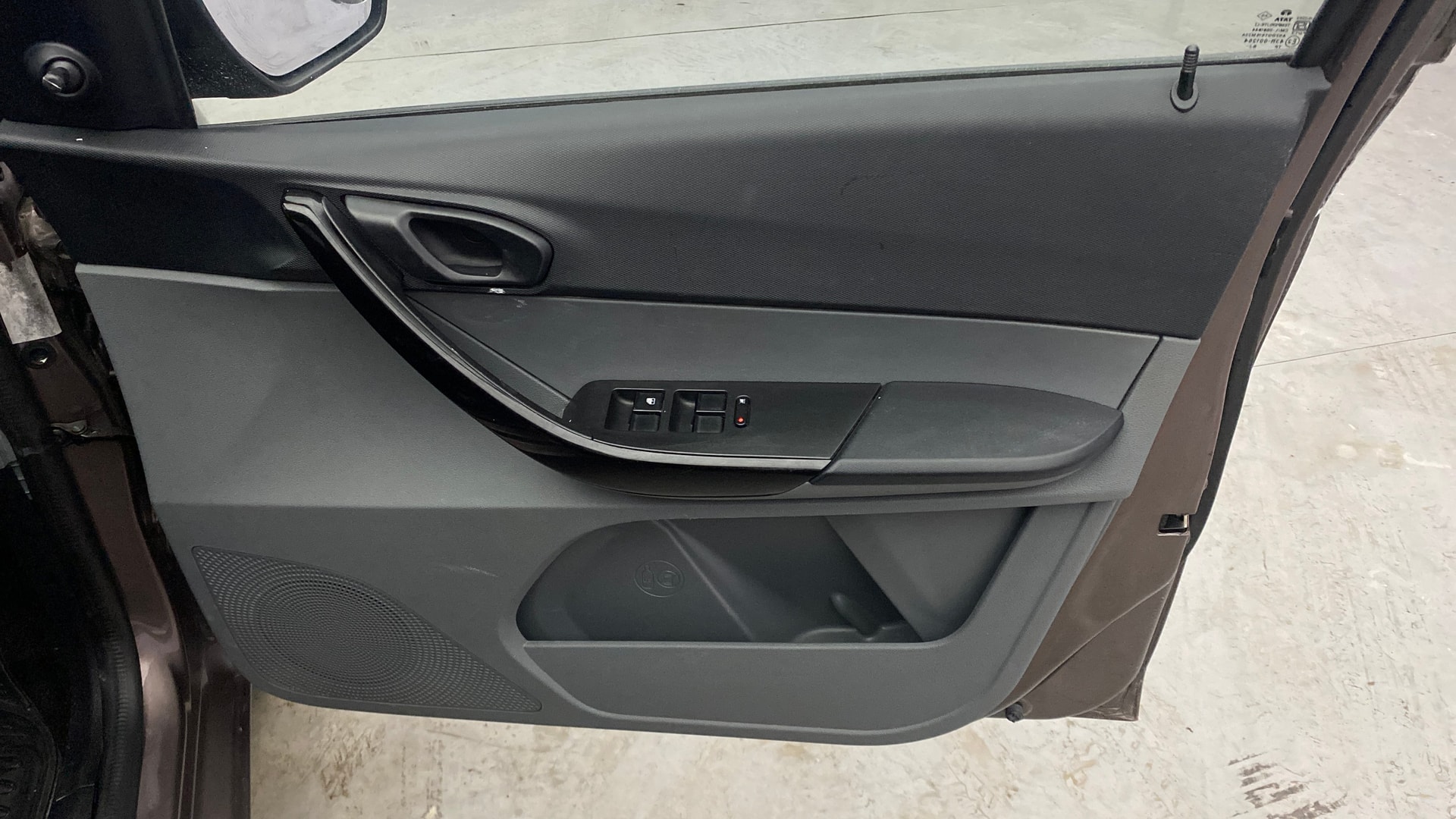View 2020 Tata Tigor XE Diesel Image 32 Used 2020 Tata Tigor XE Diesel Image 32