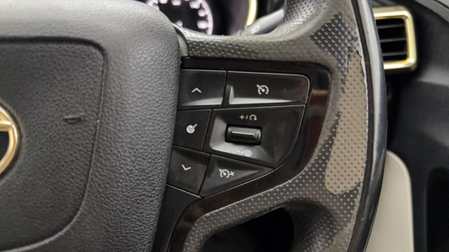 View Tata Safari Image 3 Used Tata Safari Image 3