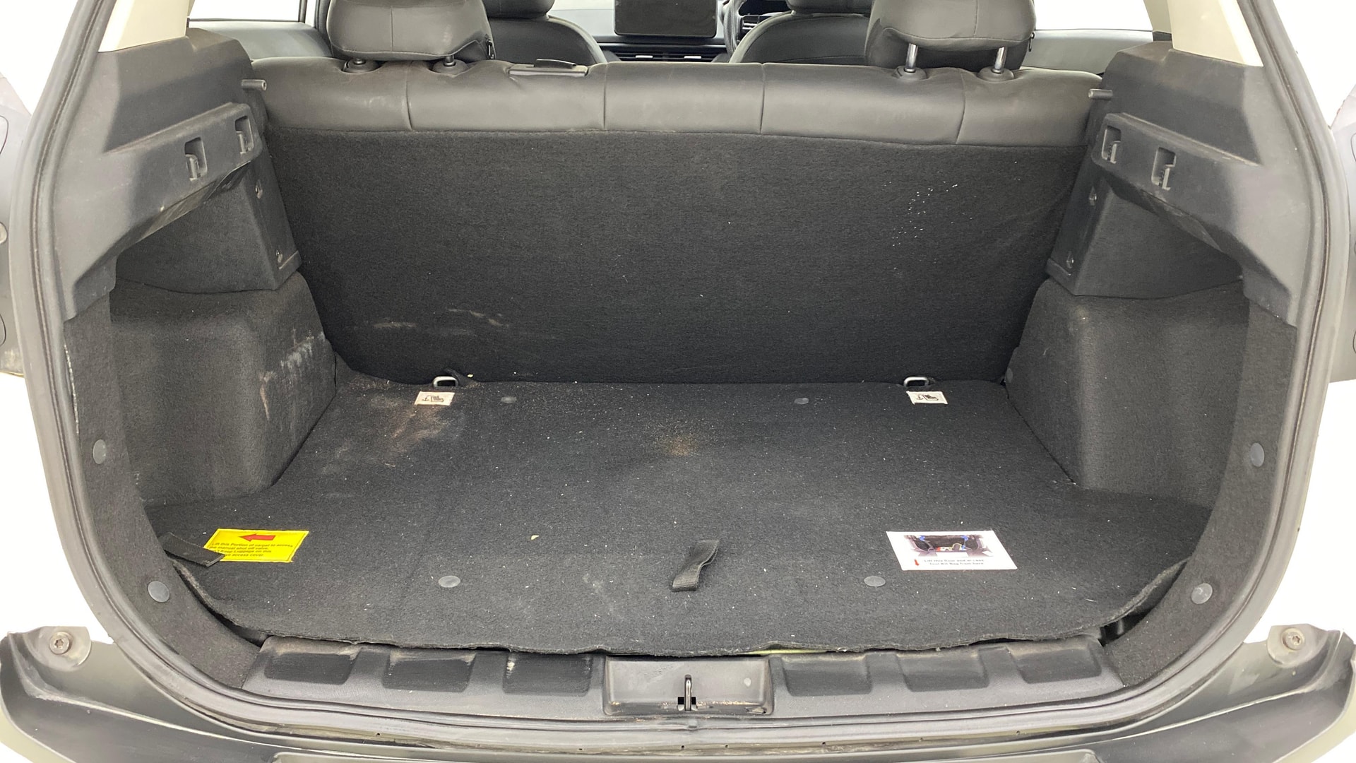 View 2025 Tata Nexon Revotron XE Image 10 Used 2025 Tata Nexon Revotron XE Image 10