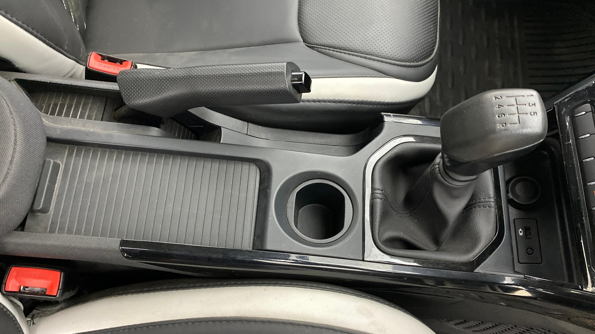 View 2025 Tata Nexon Revotron XE Image 38 Used 2025 Tata Nexon Revotron XE Image 38