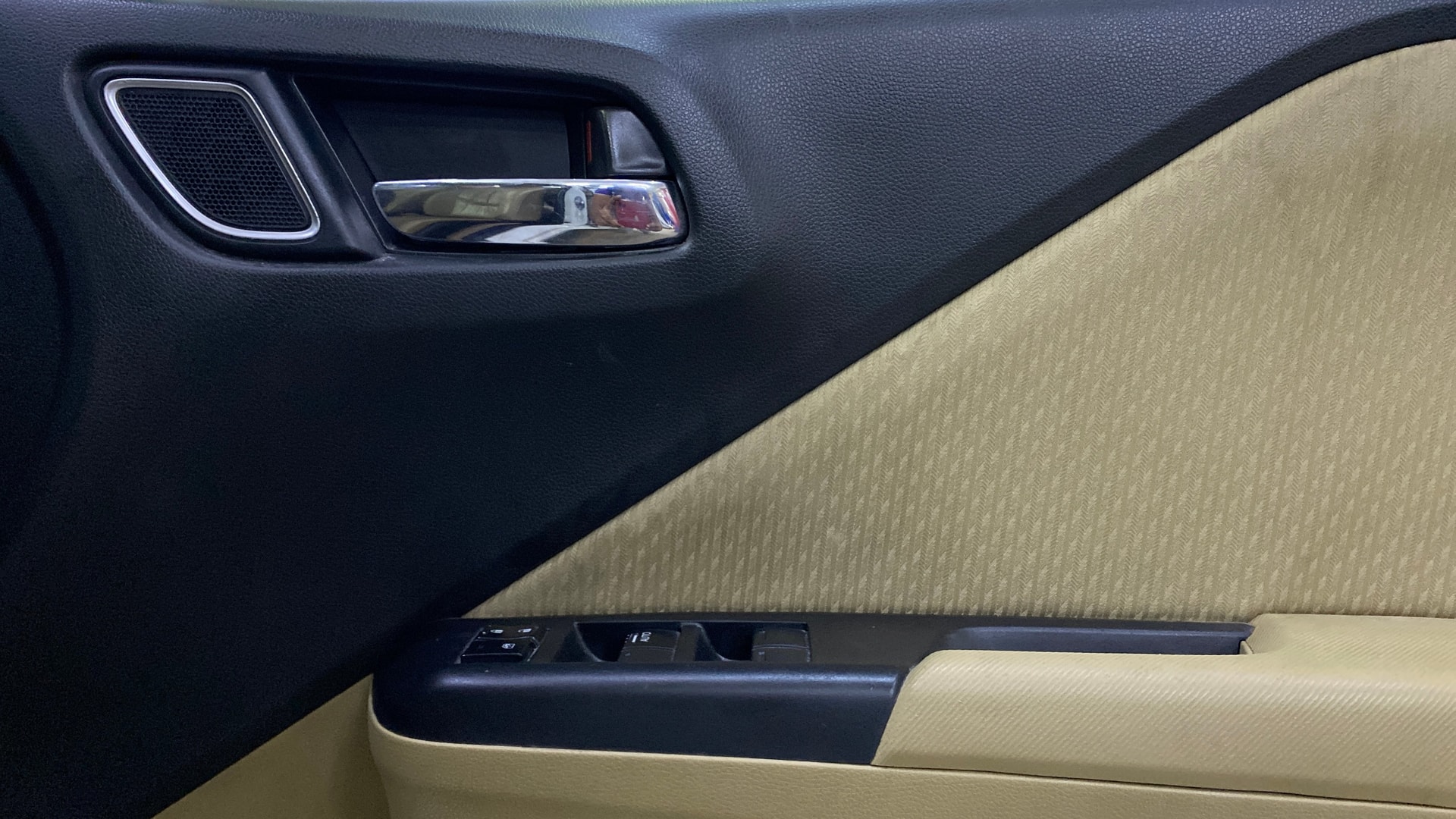 View 2022 Honda City ZX MT Diesel Anniversary Edition Image 41 Used 2022 Honda City ZX MT Diesel Anniversary Edition Image 41