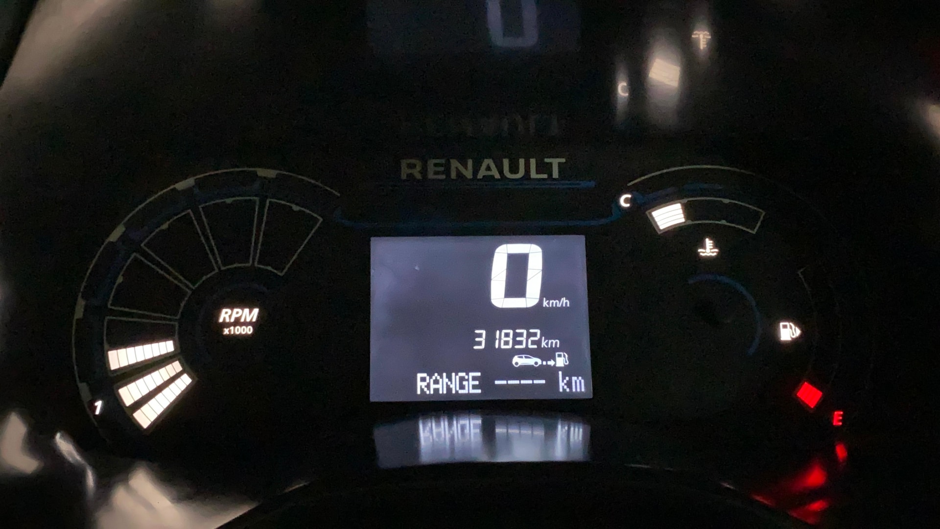 View 2022 Renault Kiger RXL MT Image 33 Used 2022 Renault Kiger RXL MT Image 33