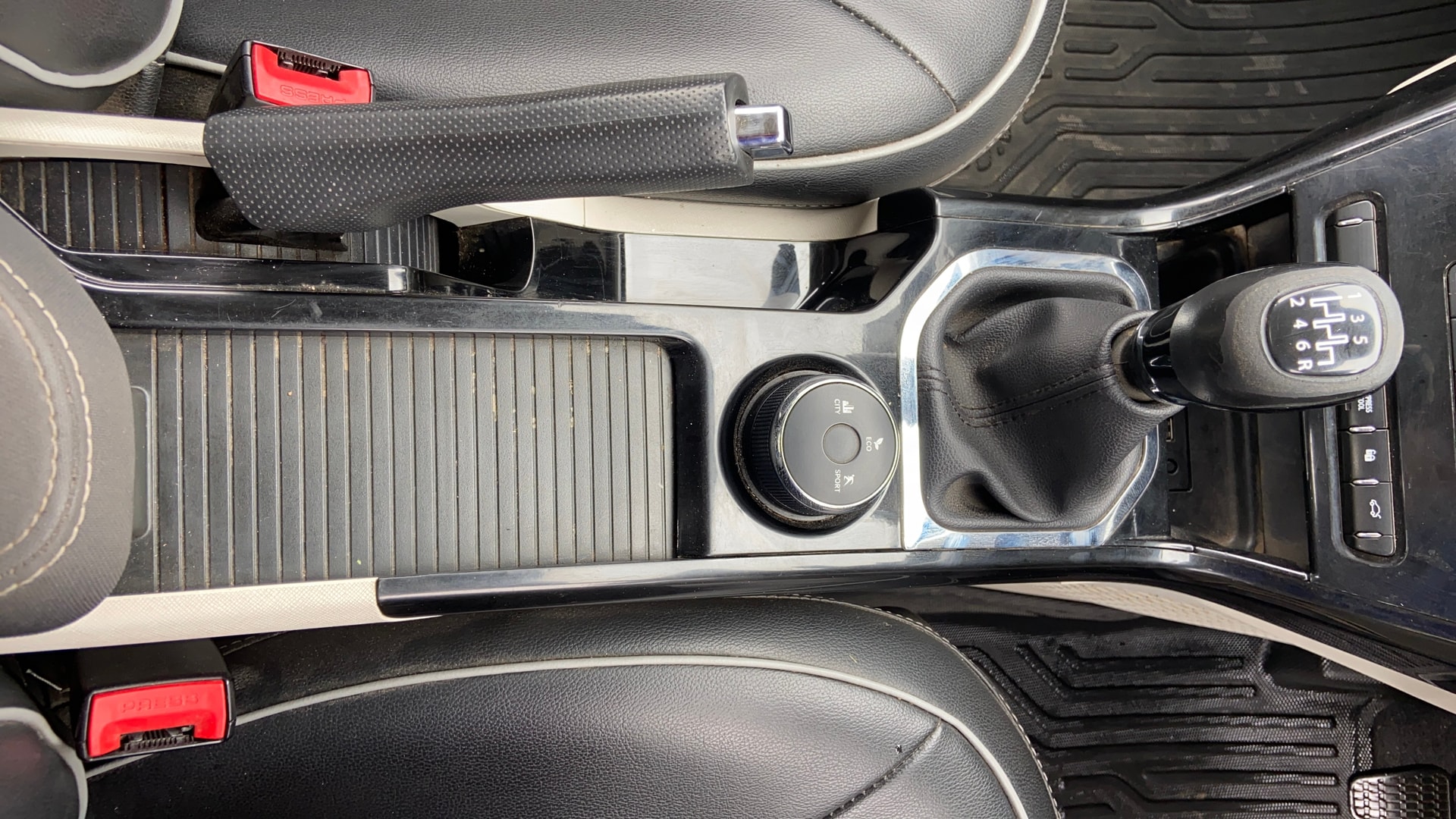 View 2022 Tata Nexon Revotron XE Image 41 Used 2022 Tata Nexon Revotron XE Image 41